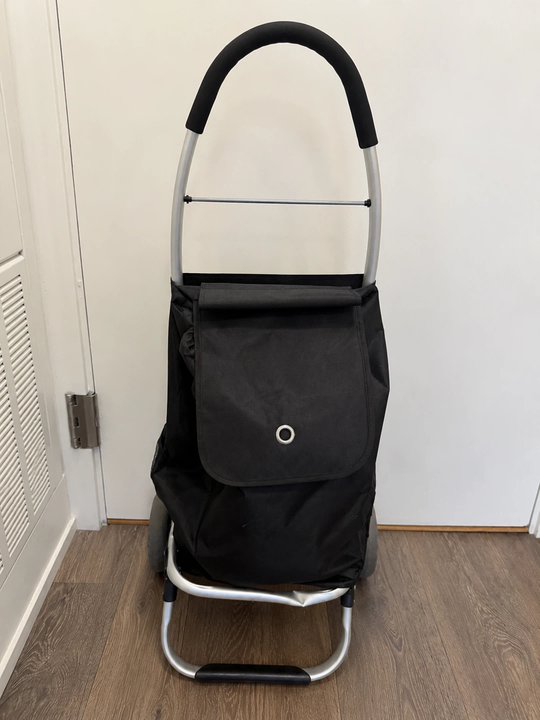 Black Shopping Trolley