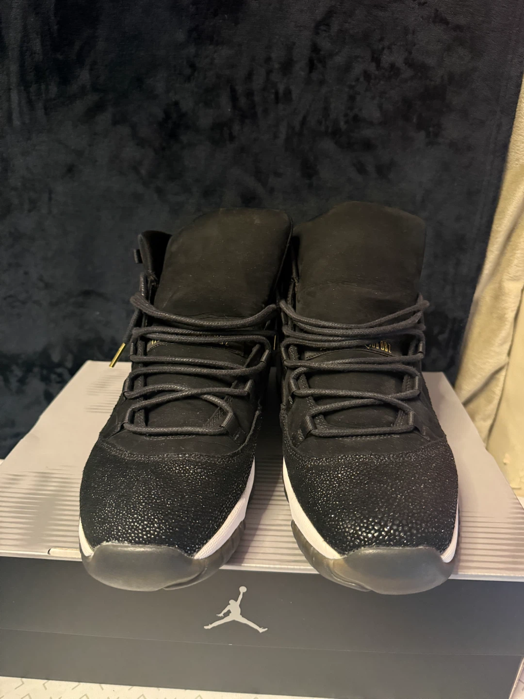Air Jordan 11 Retro "Black Stingray" - photo 2