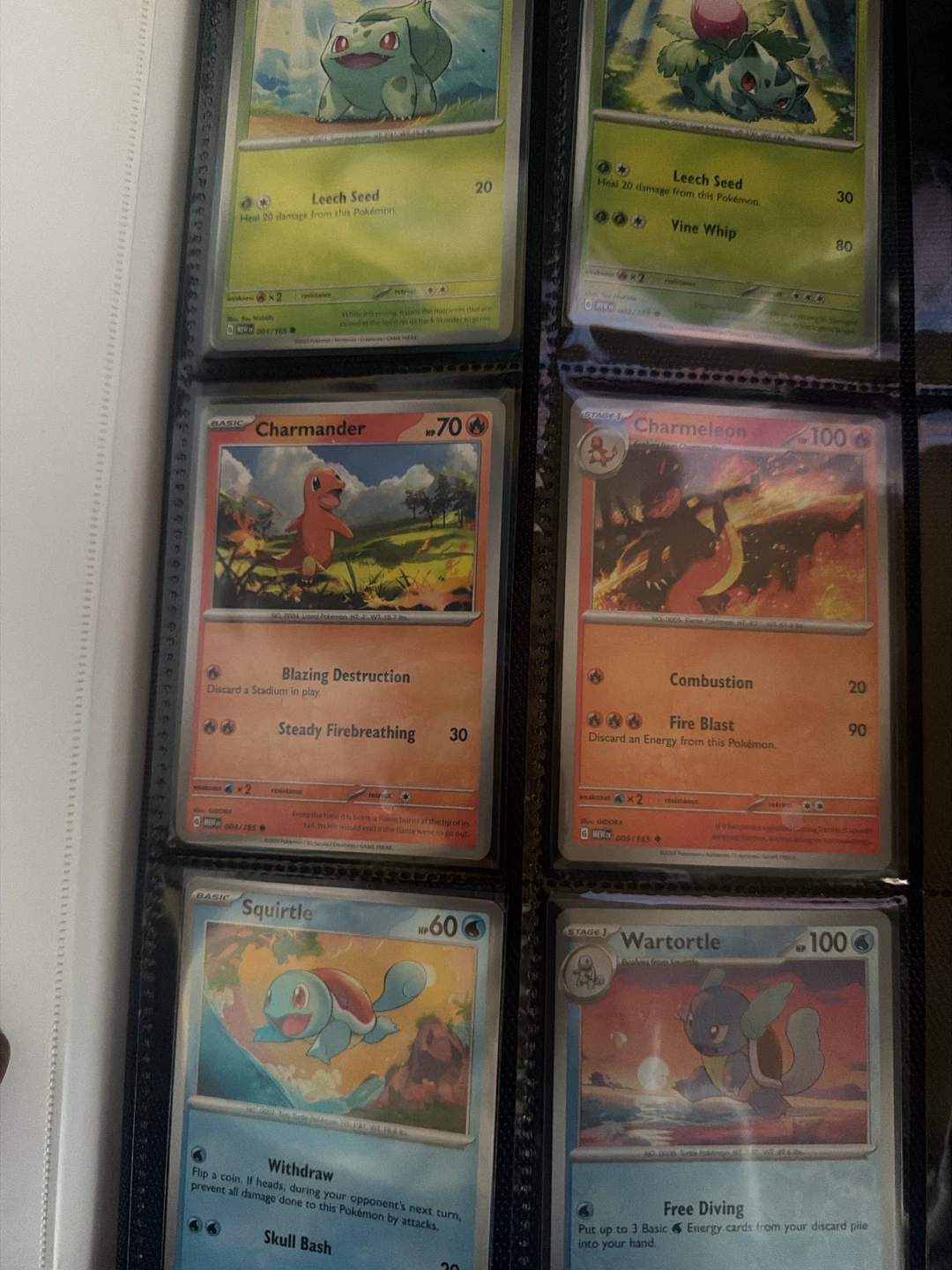Pokémon Scarlet & Violet 151 Trading Card Binder - photo 2