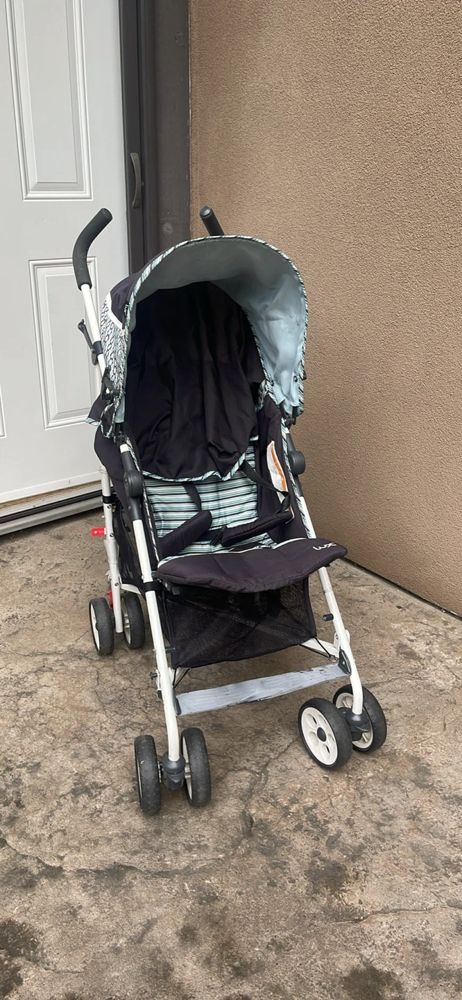 Stroller with Rain Cover