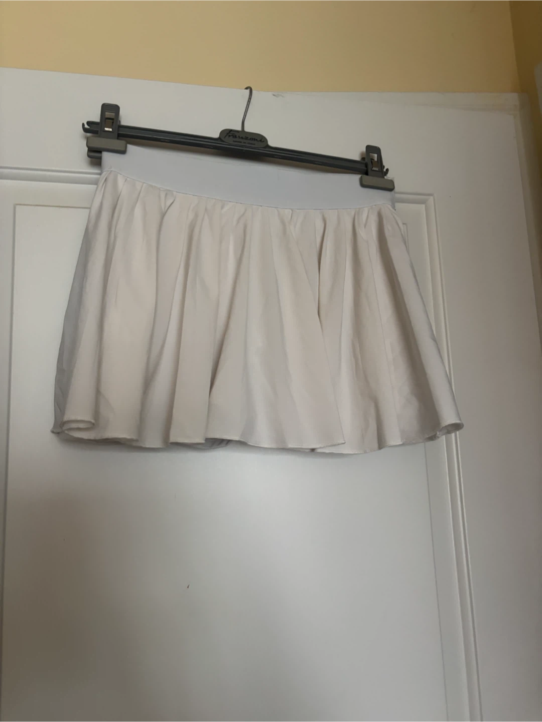 TNA Aritzia  white tennis skirt, size S - photo 3