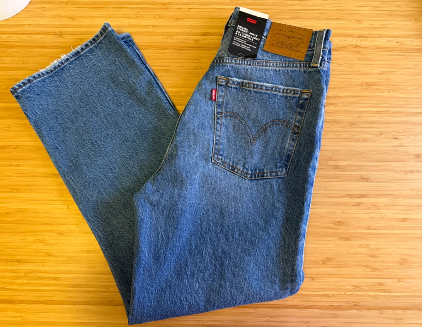 Levi's Ribcage Straight Ankle Jeans