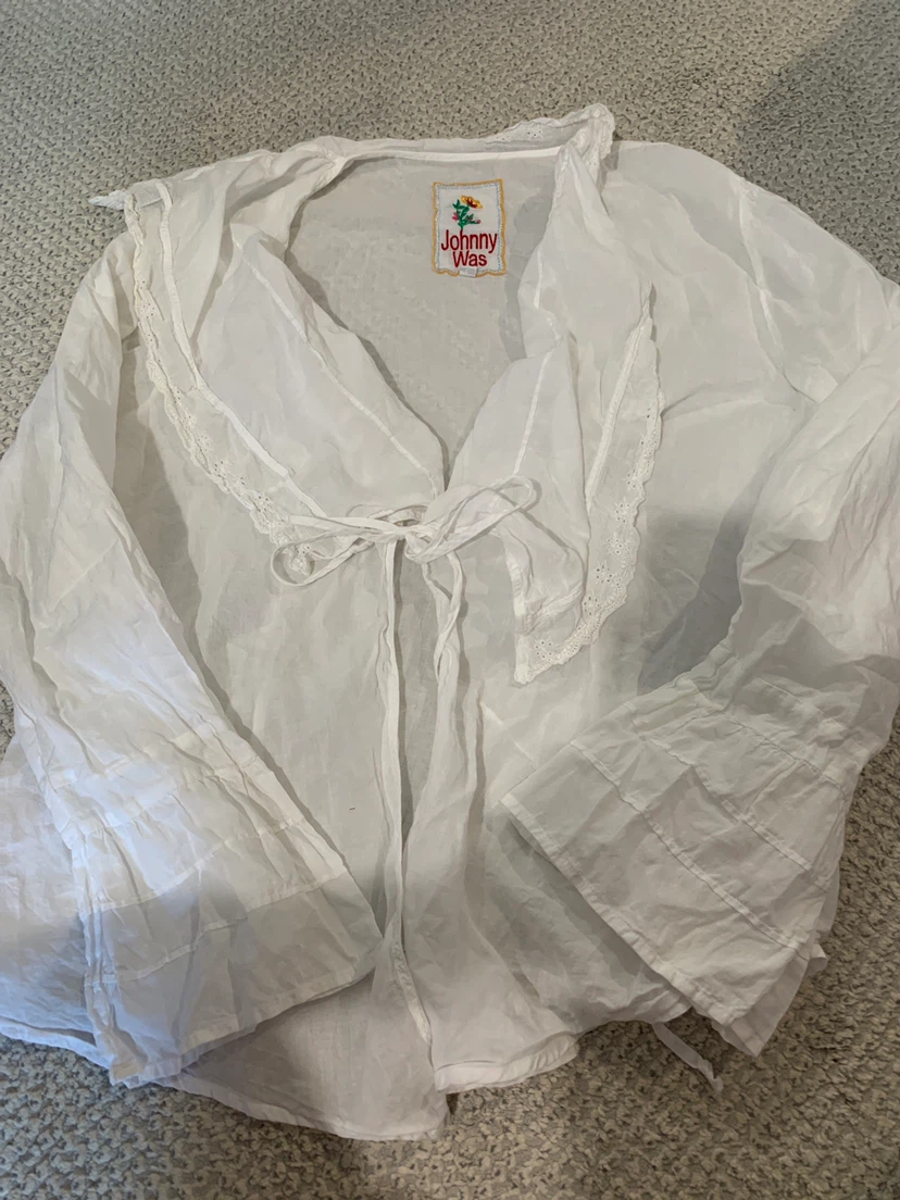 Johnny Was White Embroidered Blouse