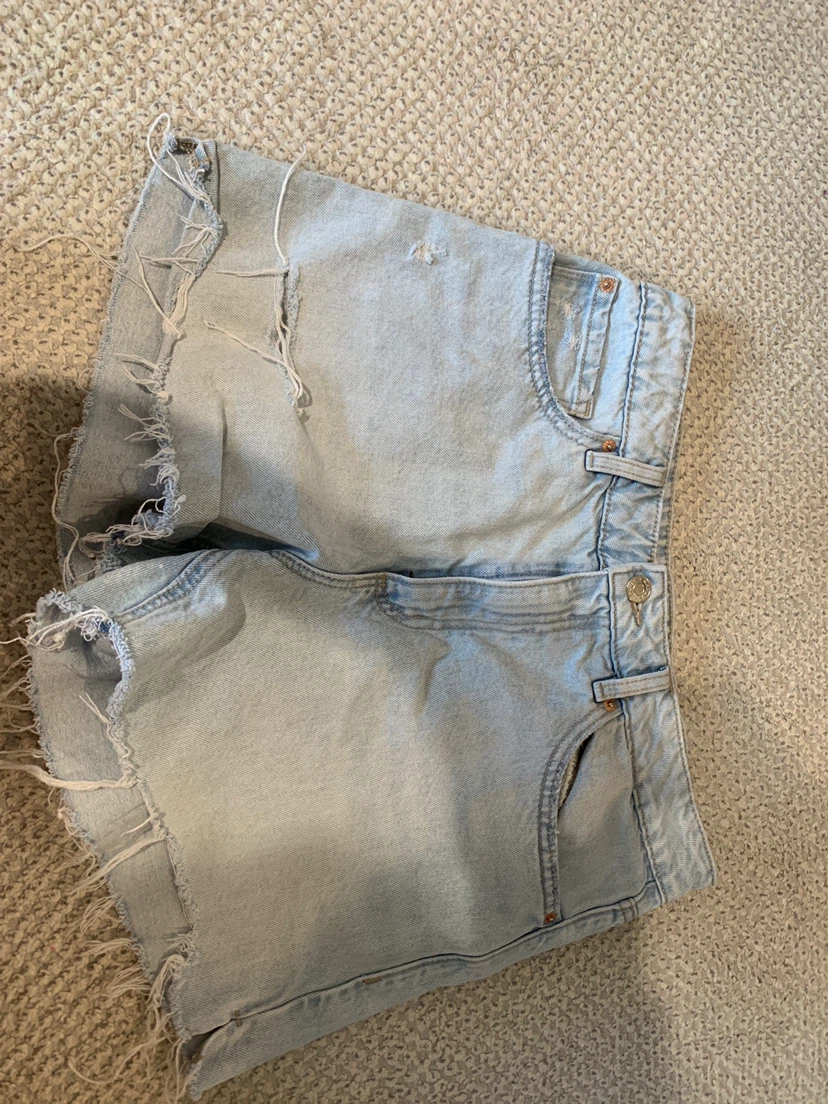 Garage Denim Light Wash Cutoff Shorts Size 29