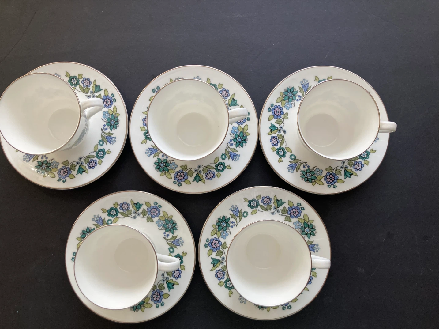 Set of 5 Vintage Floral Teacups and Saucers - photo 5