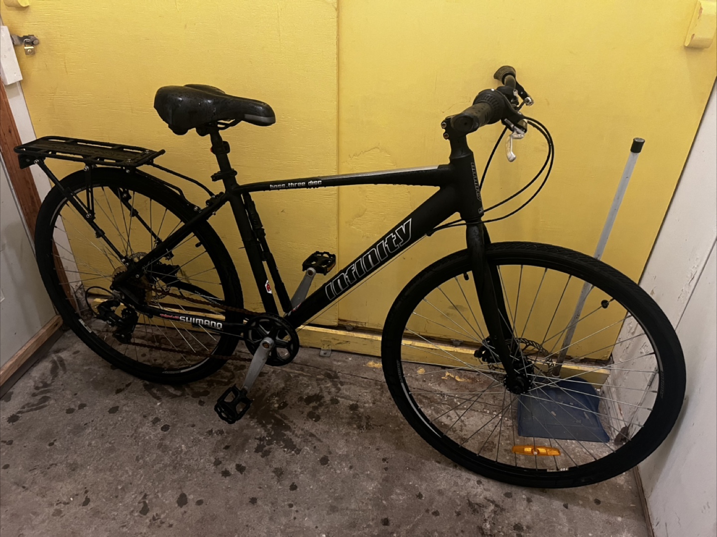 Infinity 'boss three disc' Hybrid Bike