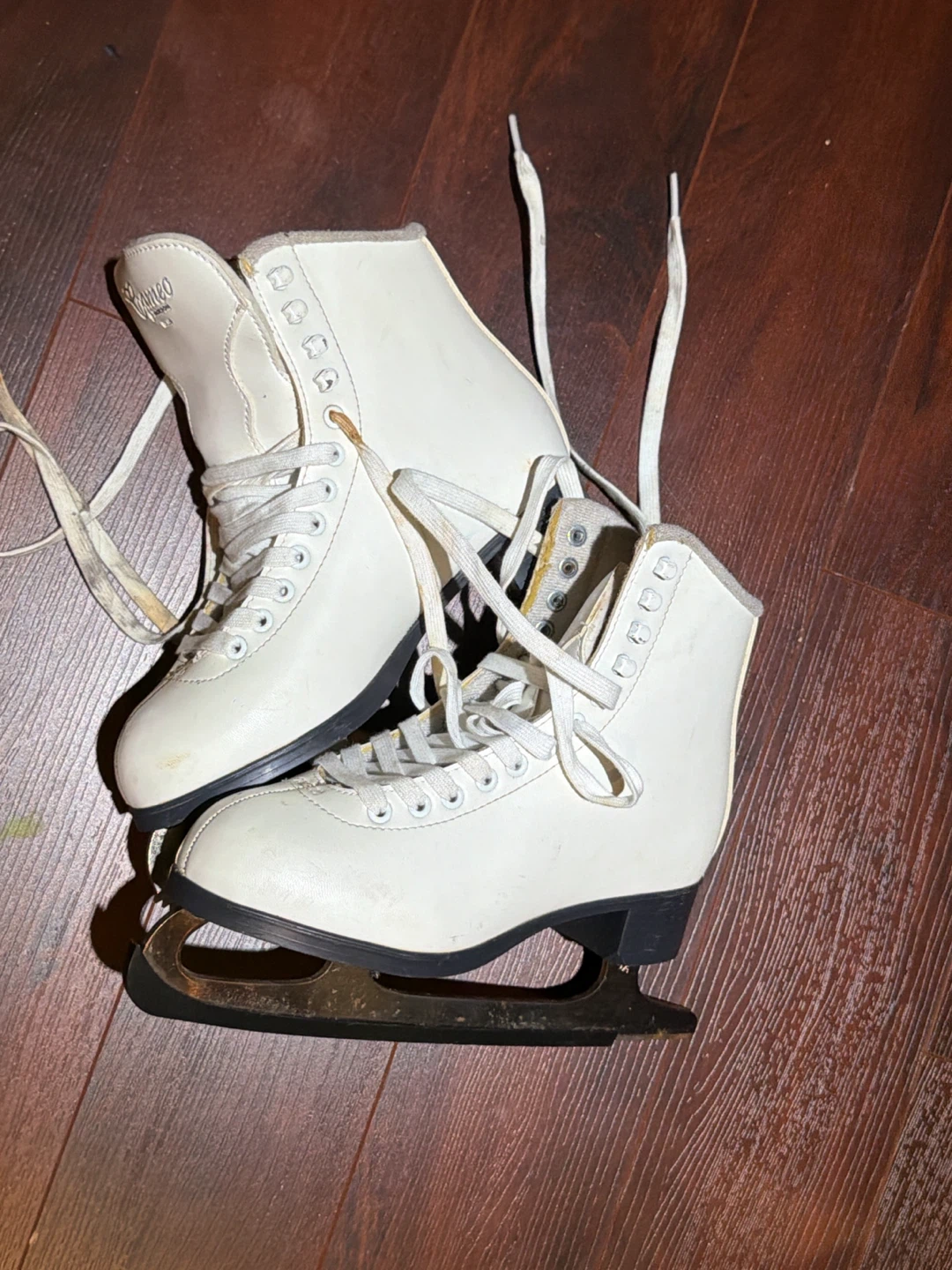Cameo by Jackson CS1350 figure skates size 5