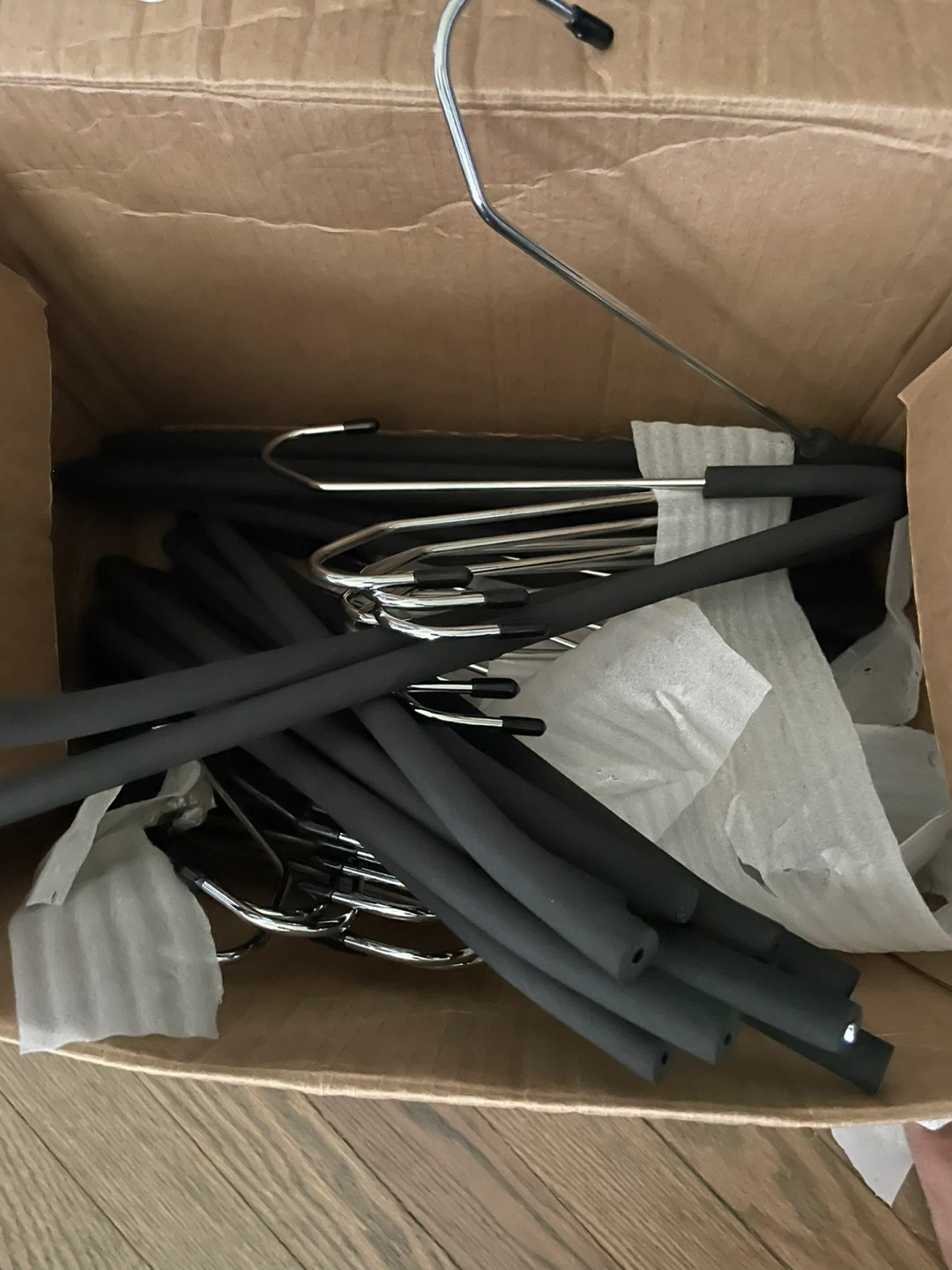 30 Foam Padded Non Slip  Pants Hangers - photo 2