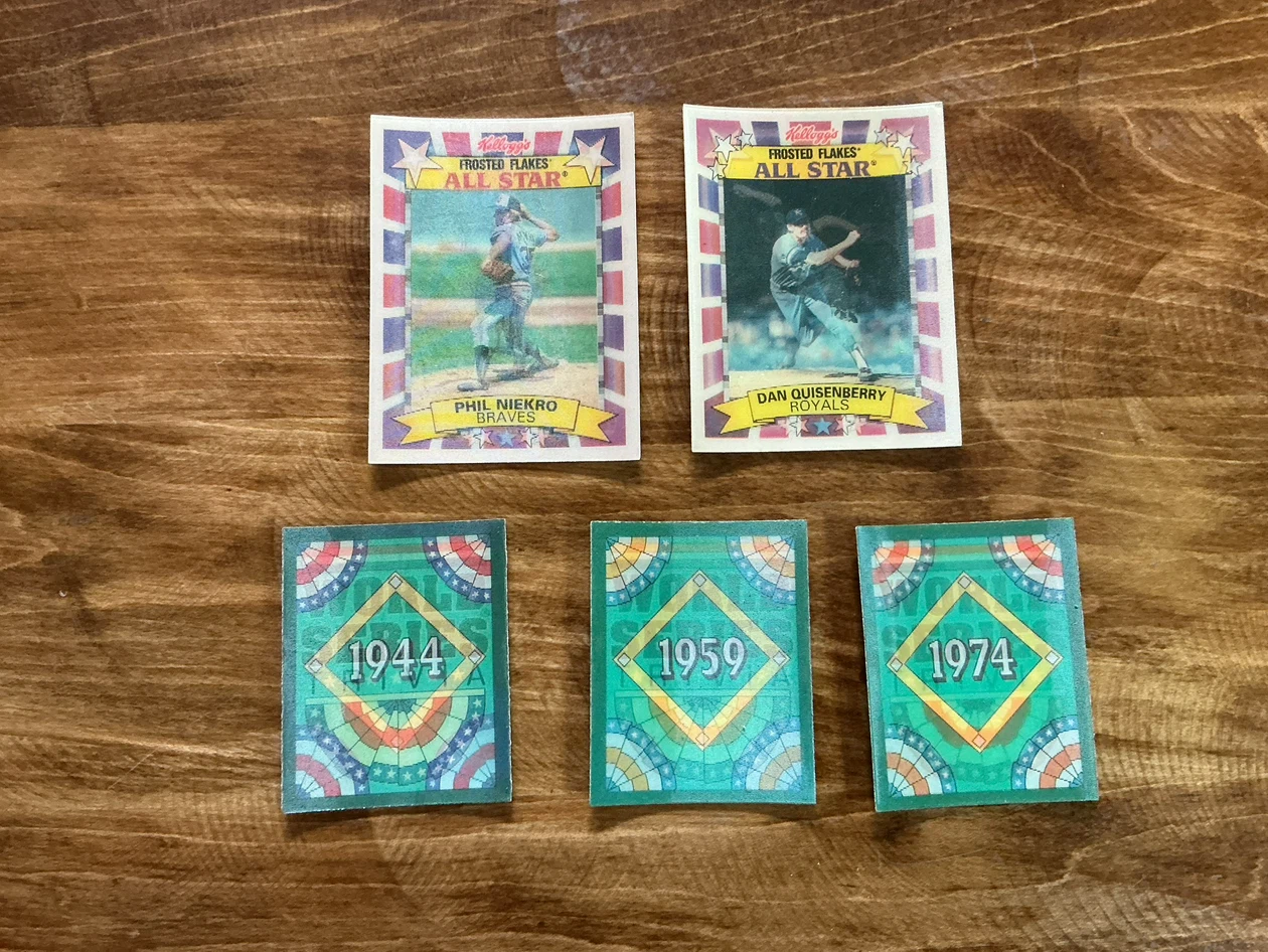 2 Kellogg’s Frosted Flakes & 3 Score Magic Motion Baseball Cards