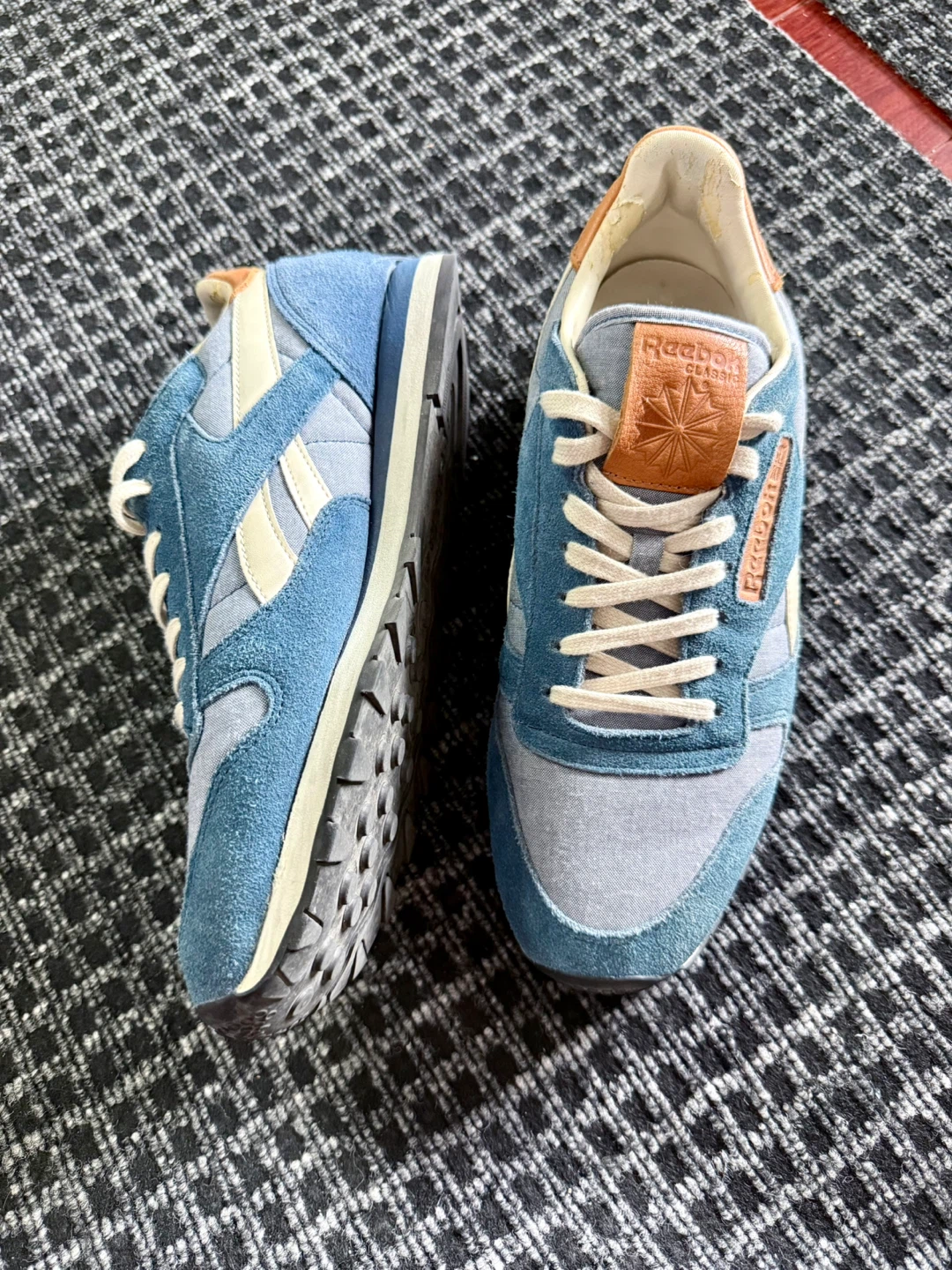 Reebok Classic Blue Suede Sneakers Size 9.5 - photo 4