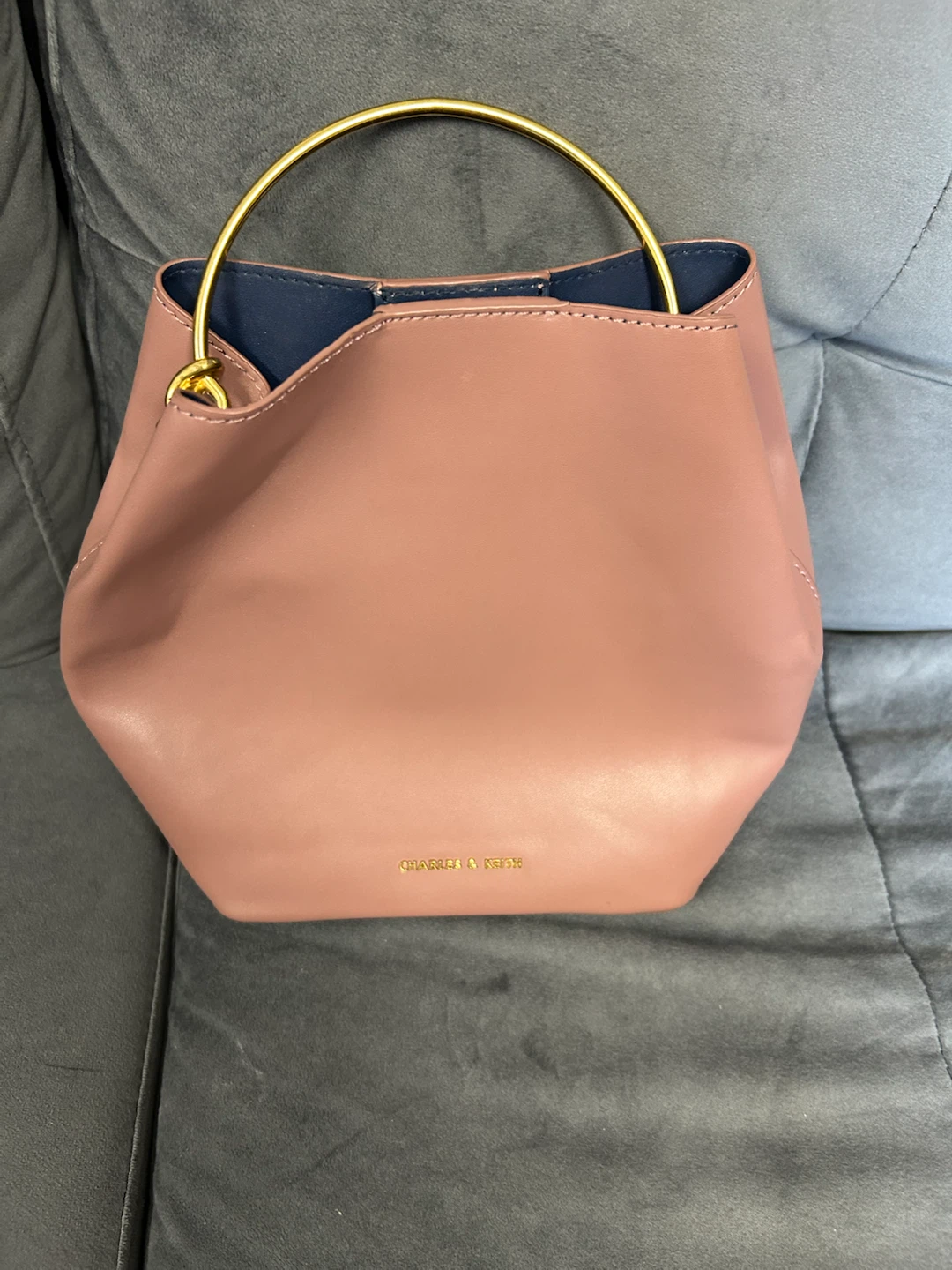 Charles & Keith Pink Tote Bag with Navy Pouch - photo 3