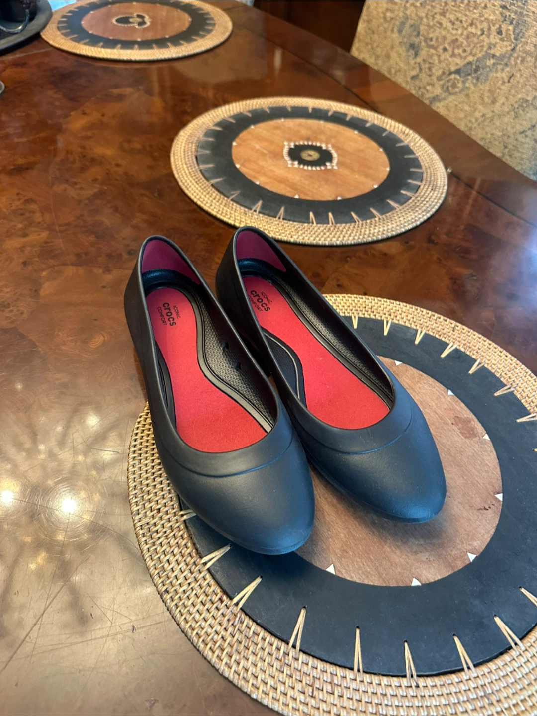 Crocs Black Flats Size W 8 - photo 3
