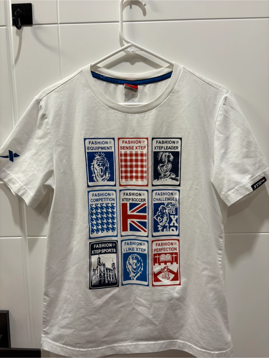 XTEP White Graphic T-Shirt