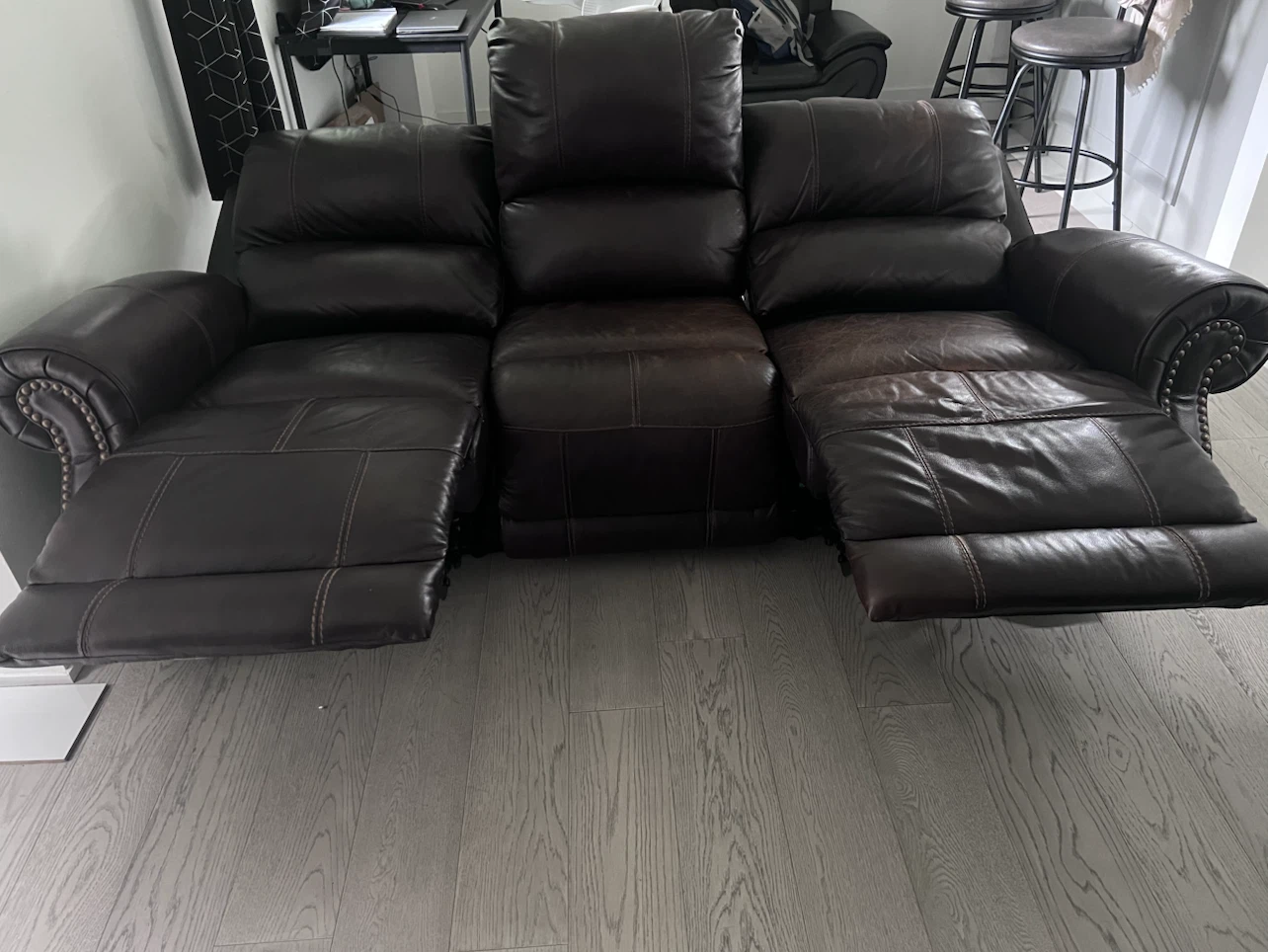 Ashley 3+2 Recliner couch