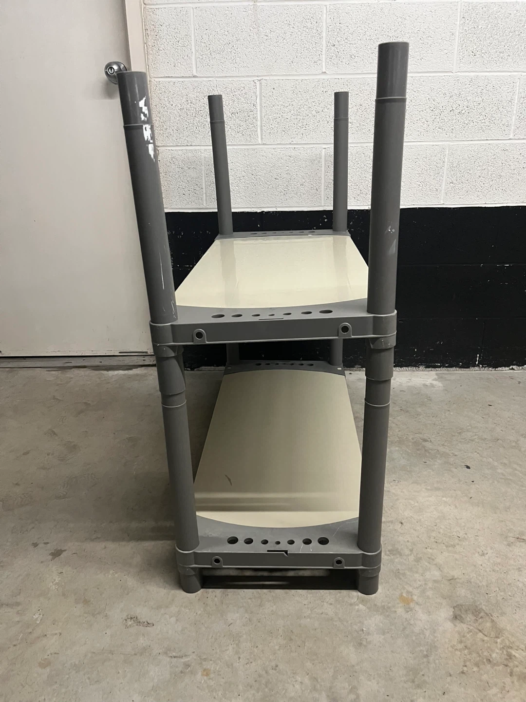 2-Tier Plastic Shelving Unit #freecycle - photo 2