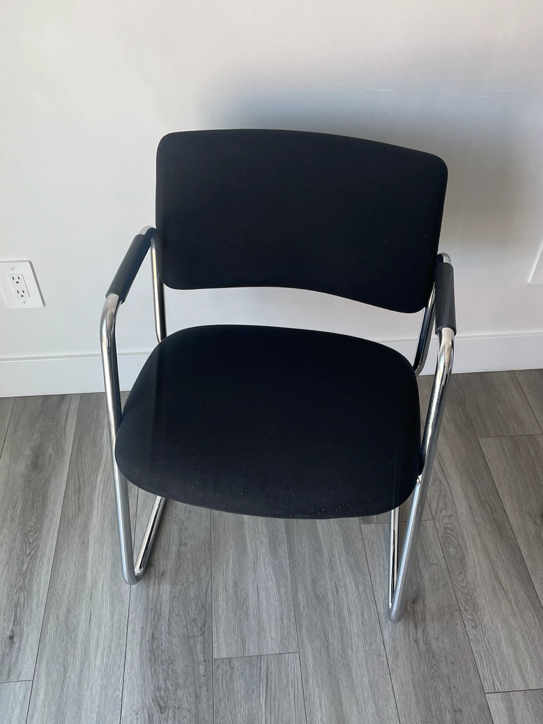 Black Office Chair - photo 2
