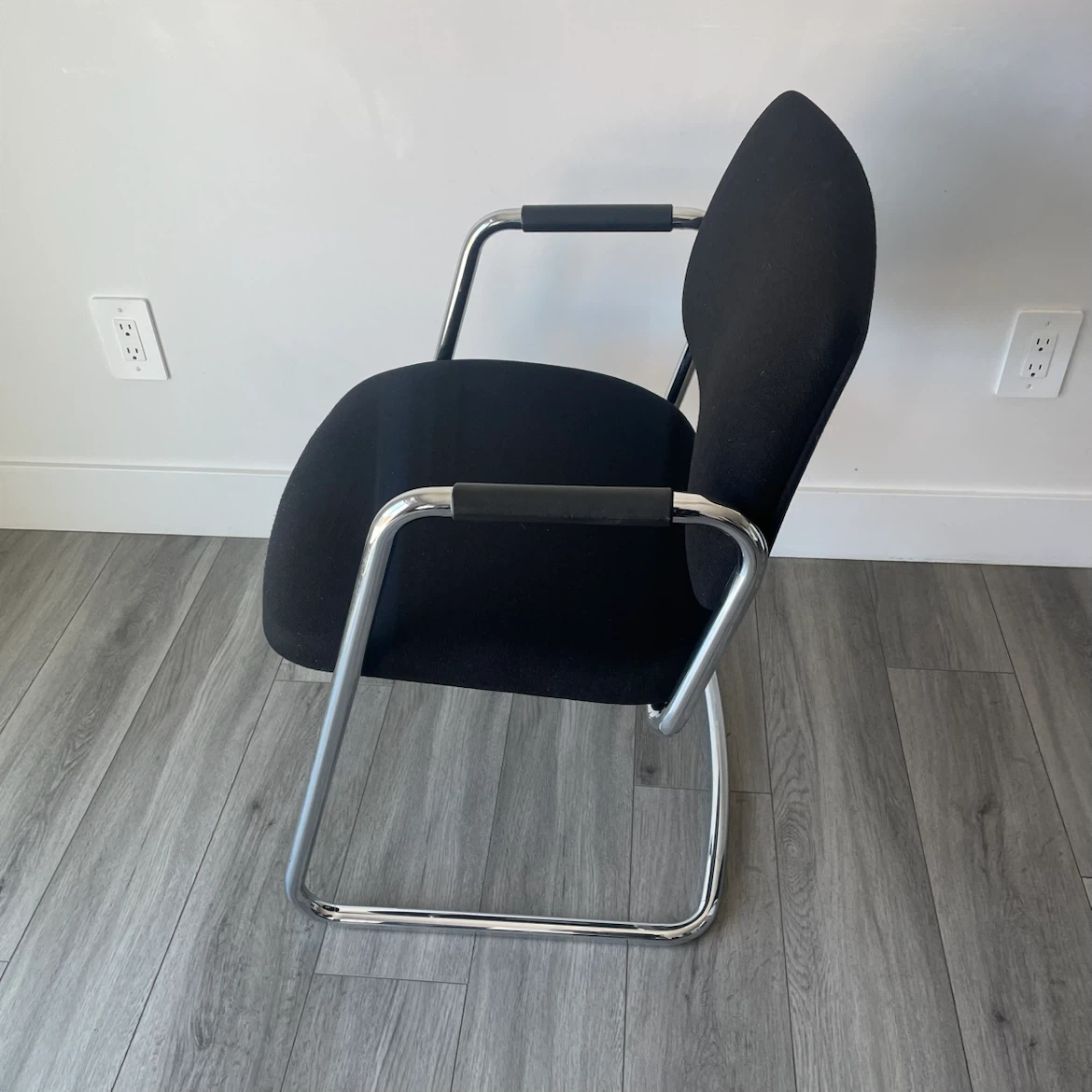 Black Office Chair - photo 3