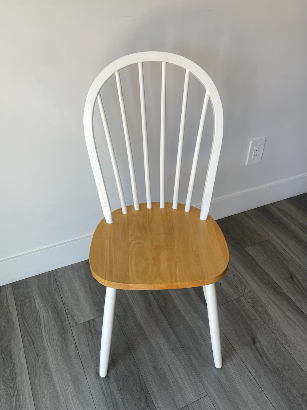 White Wooden Chair - photo 2