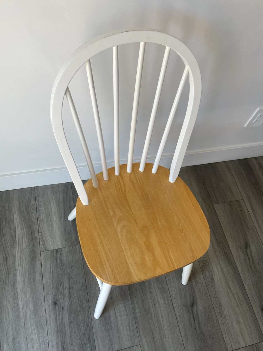 White Wooden Chair - photo 3