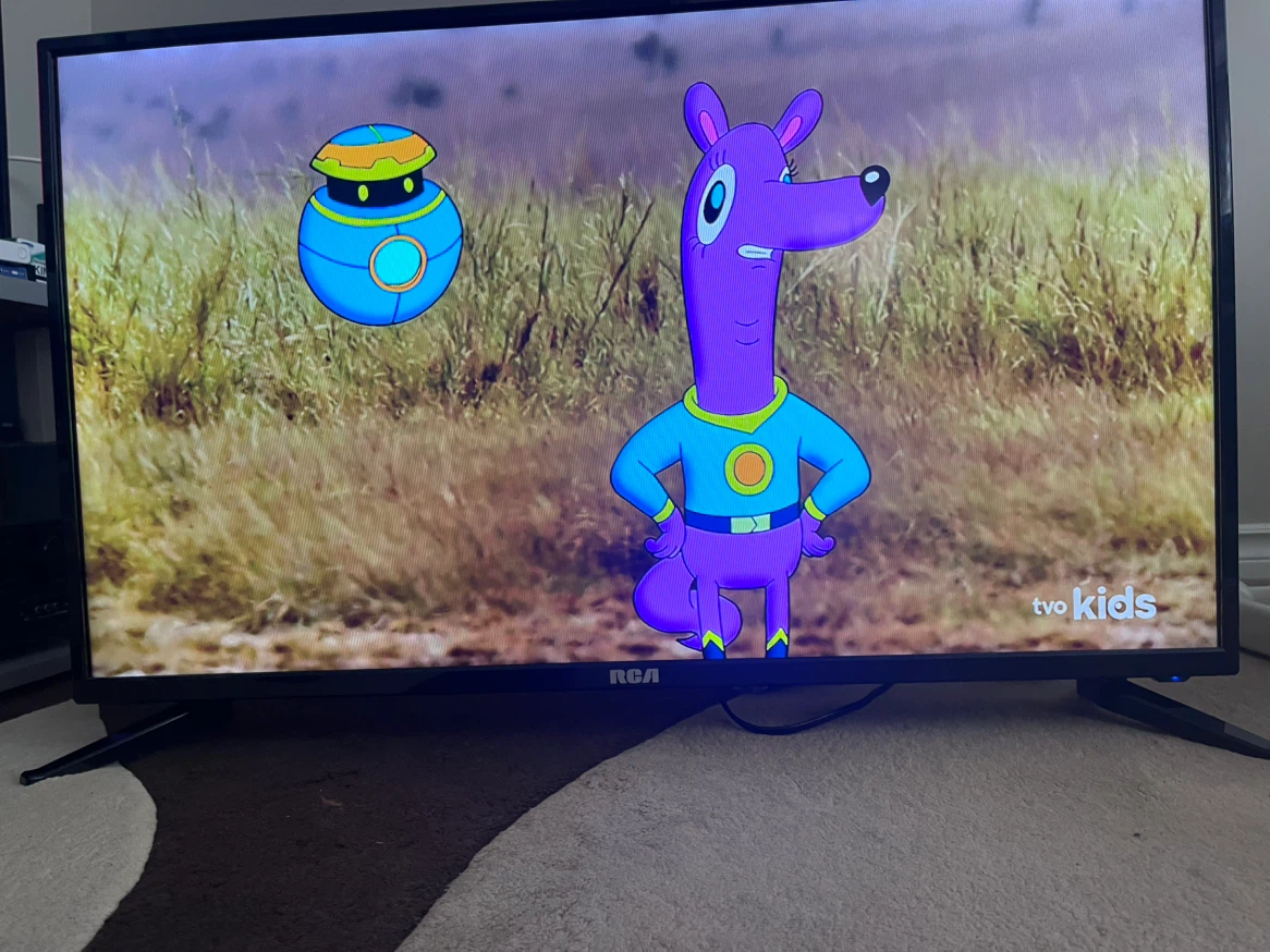 RCA 39" LED HDTV - photo 2