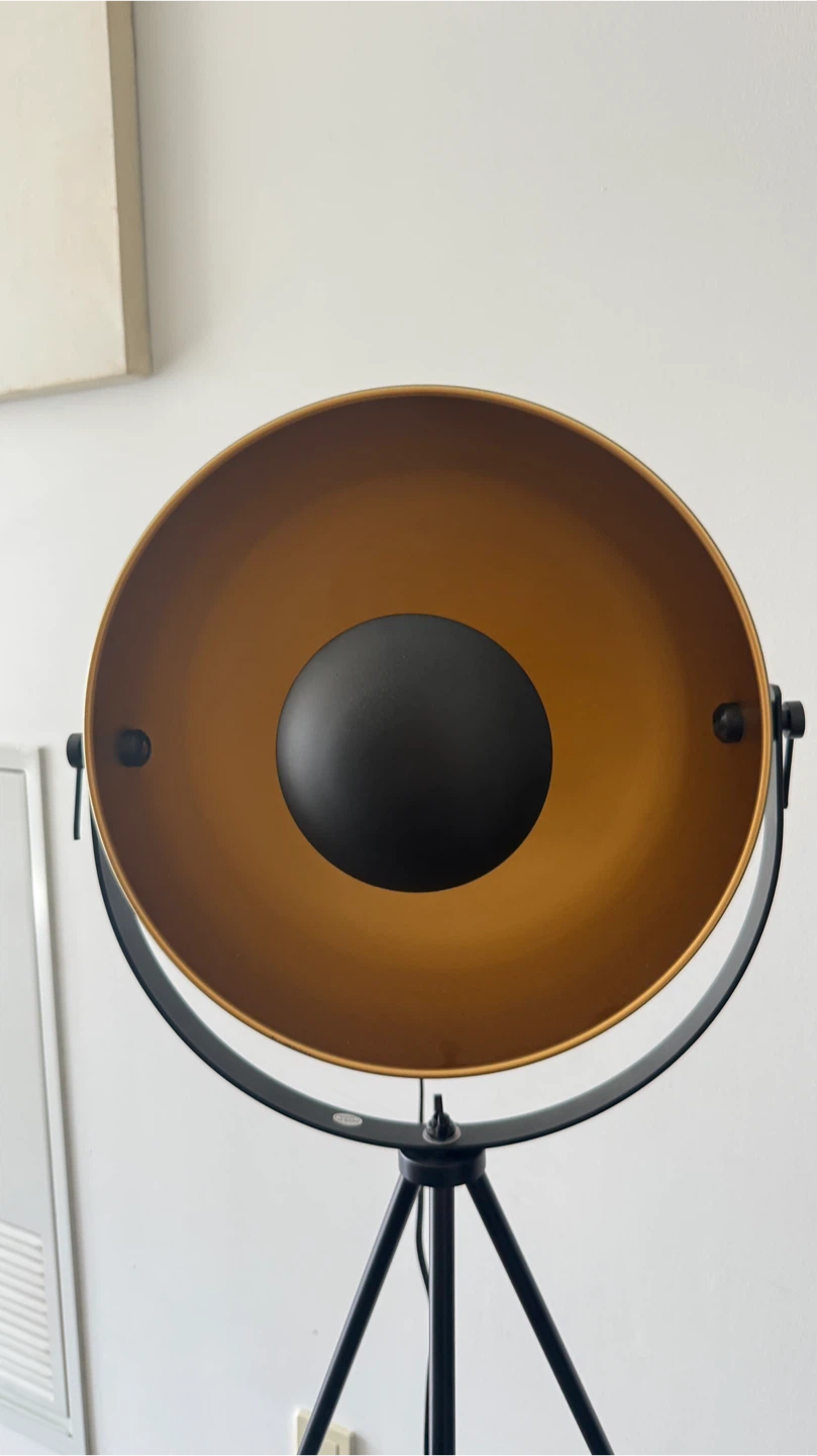 Tripod Floor Lamp with Large Round Shade - photo 3