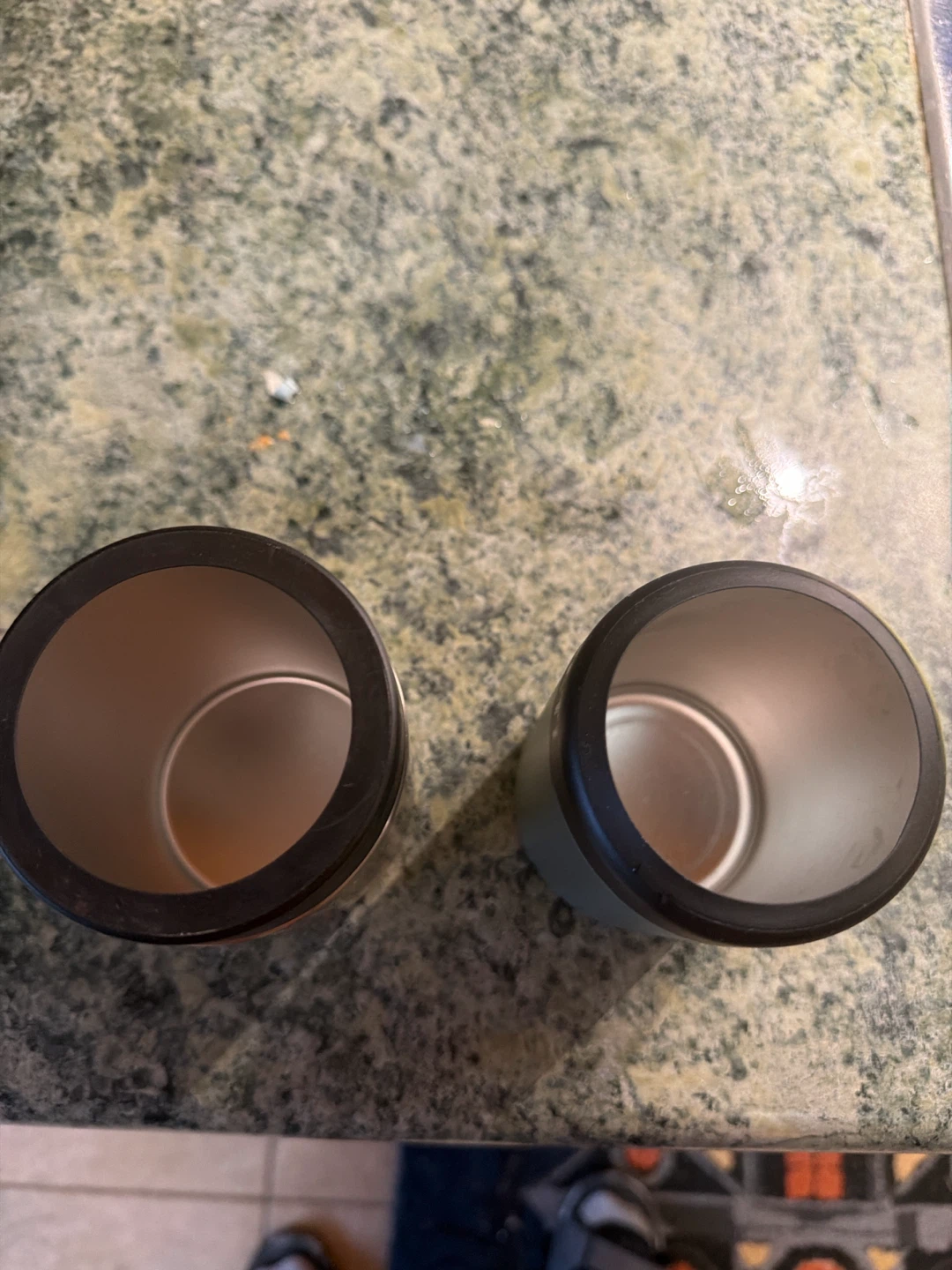 Yeti Rambler Can Insulators - Silver & Green - photo 2