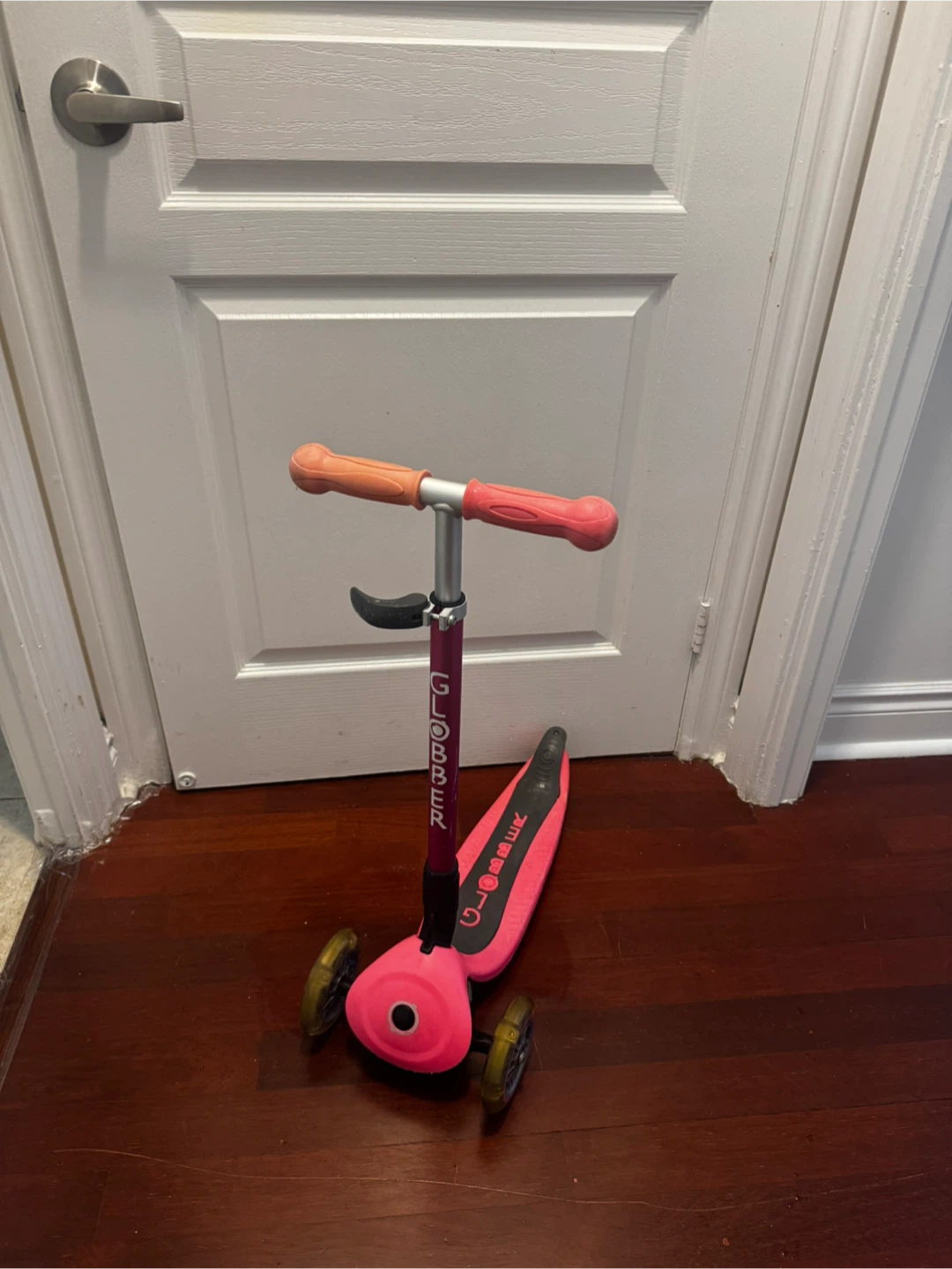 Globber Pink 3-Wheel Scooter - photo 2