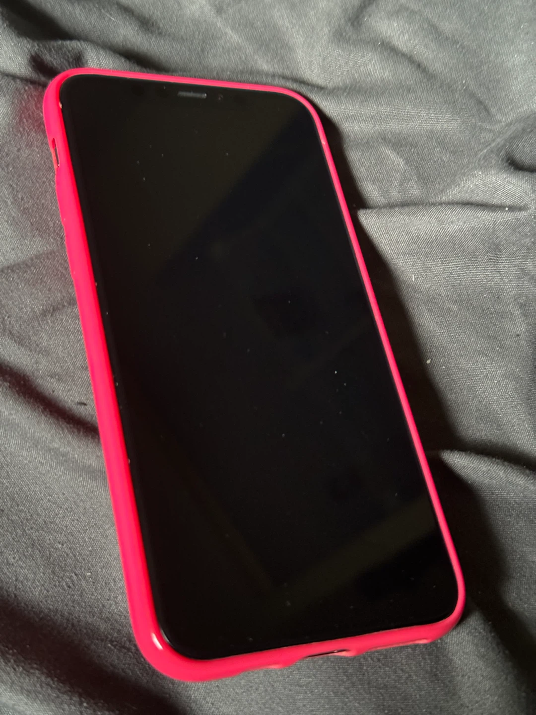 Mint iPhone 11 Pro (case and charger incl) - photo 3