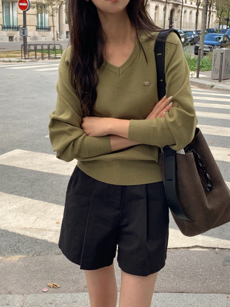 V-Neck Olive Green Sweater - photo 3