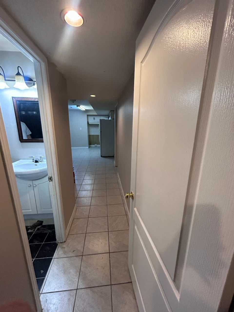 Basement Apartment for Rent - photo 5
