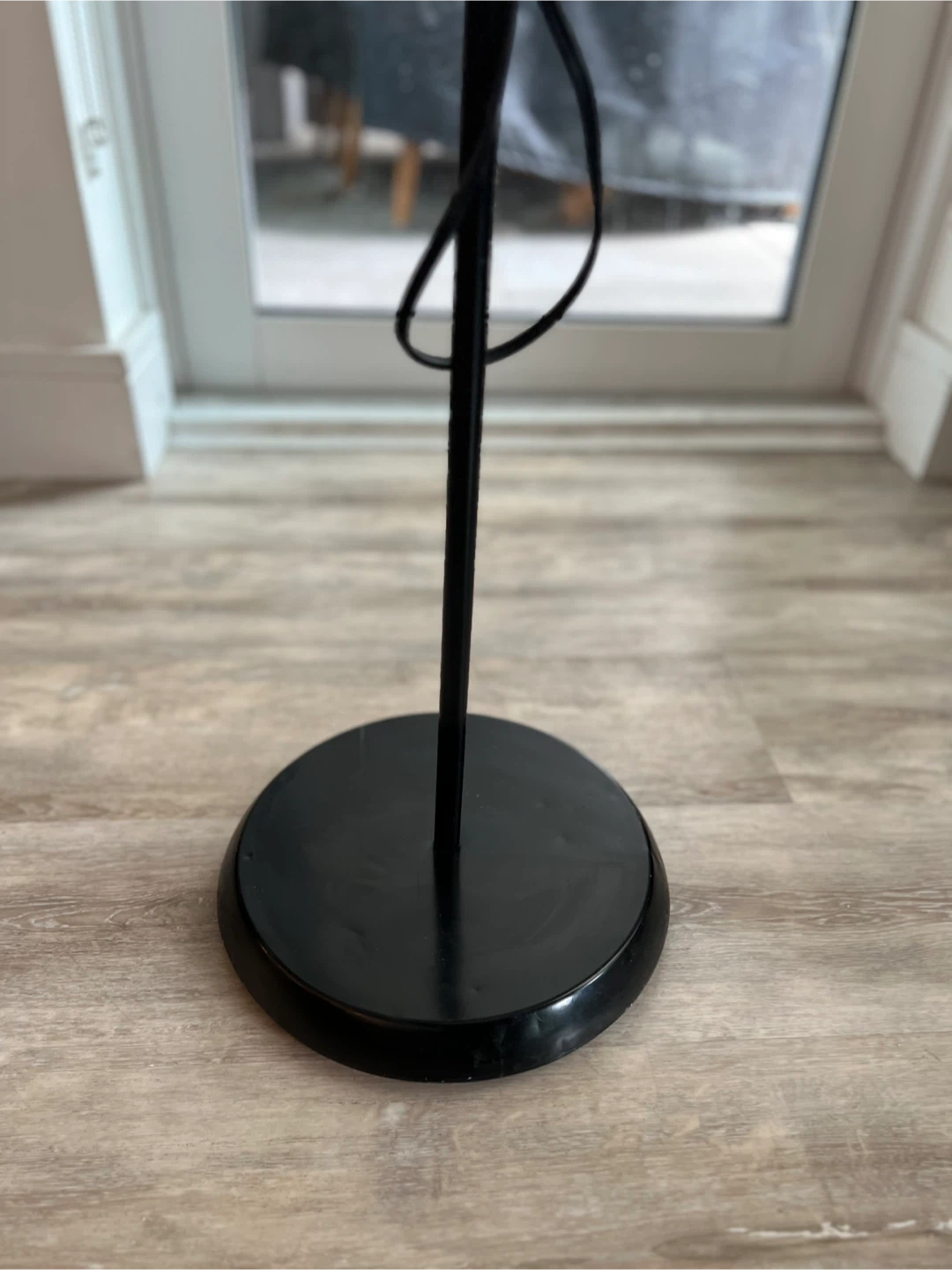 Black floor lamp with adjustable reading light - photo 3