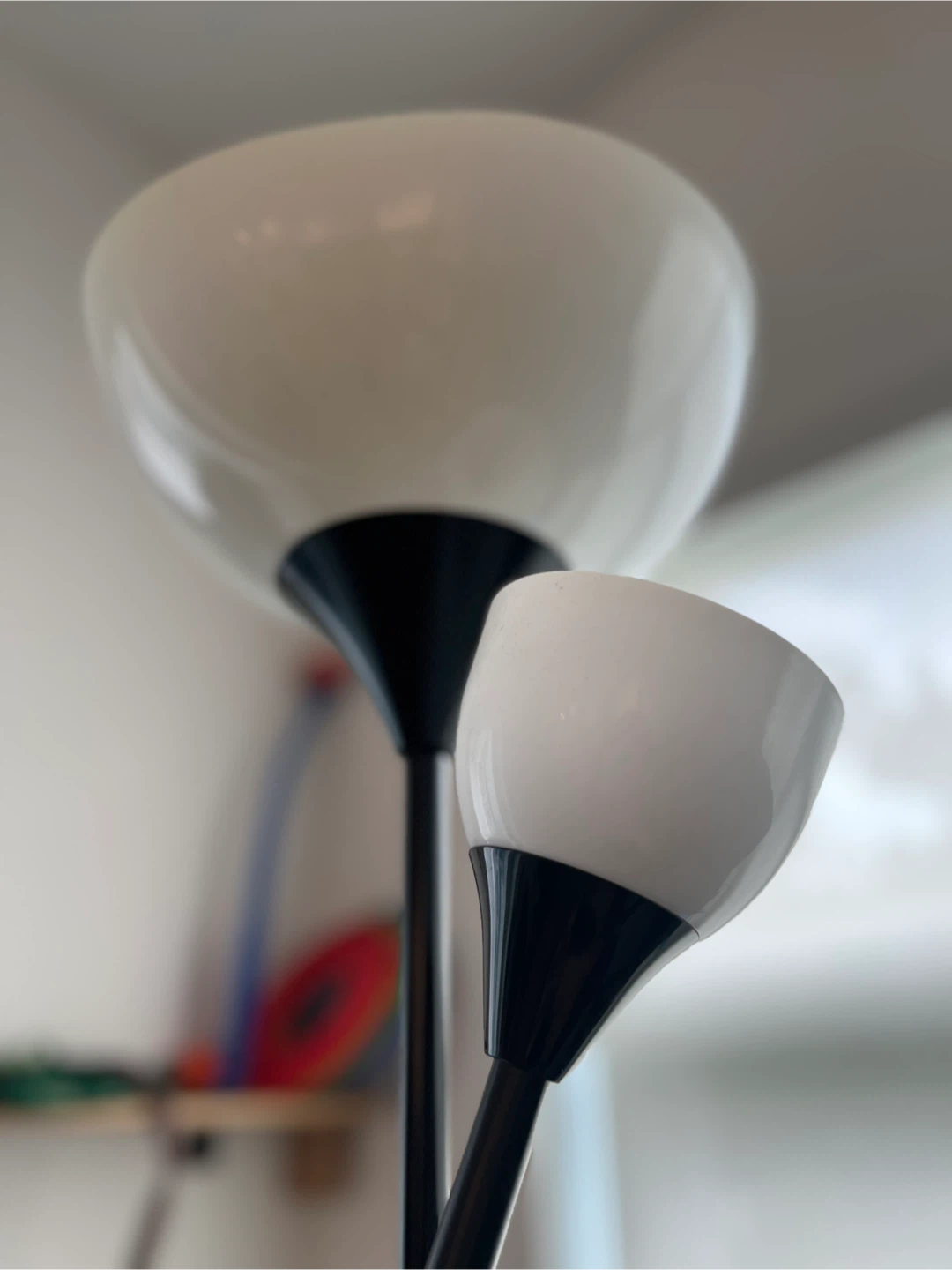Black floor lamp with adjustable reading light - photo 4