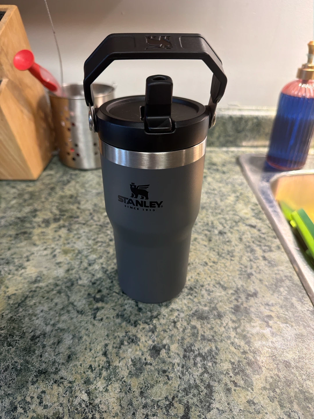 Stanley 20 oz ice flow Tumbler with Straw