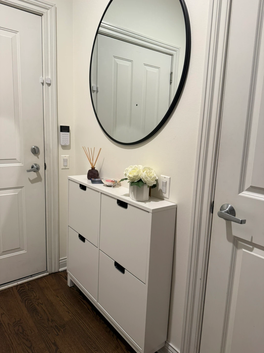 White Shoe Cabinet with 4 Drawers