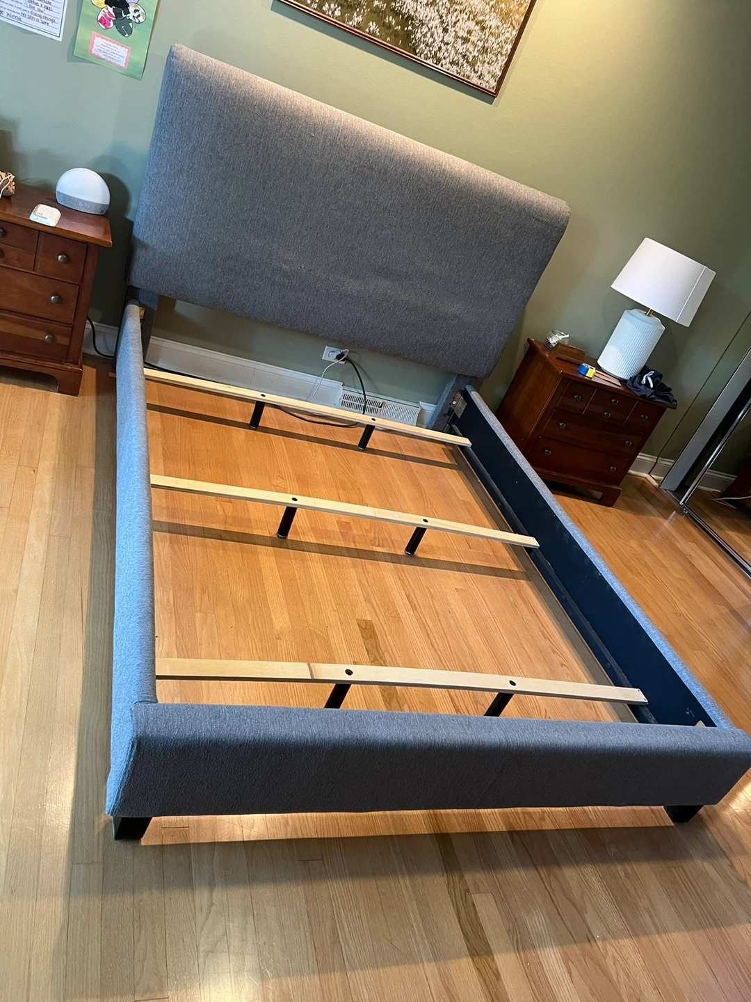 Queen Upholstered Platform Bed Frame - photo 2