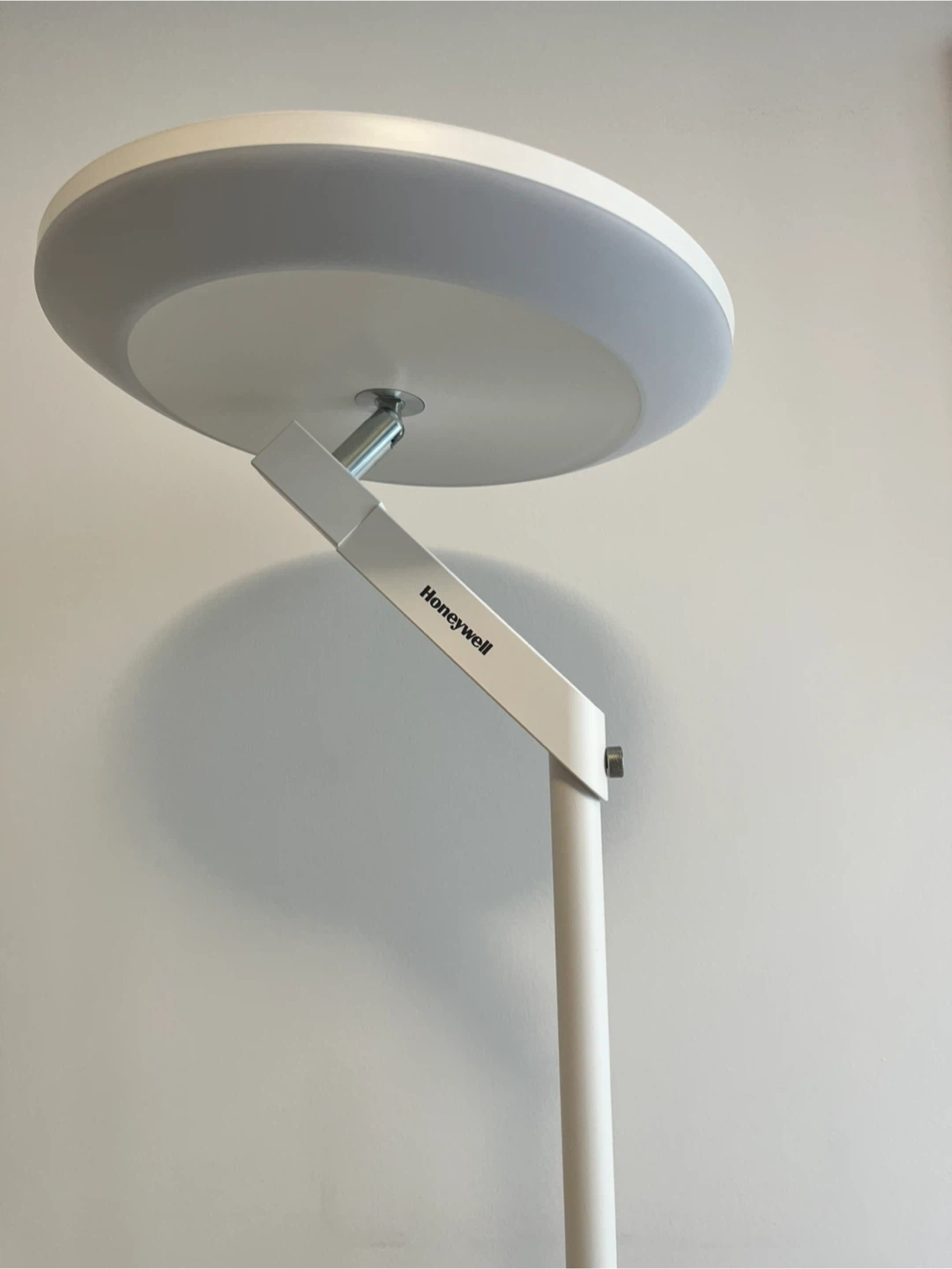 Last Day Sale! Honeywell Floor Lamp - photo 2