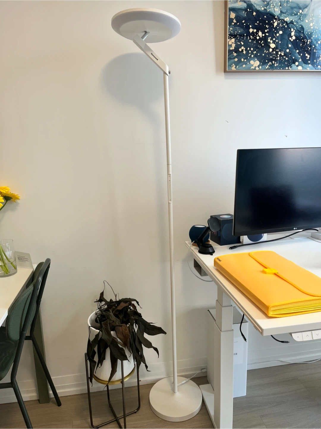 Last Day Sale! Honeywell Floor Lamp - photo 5