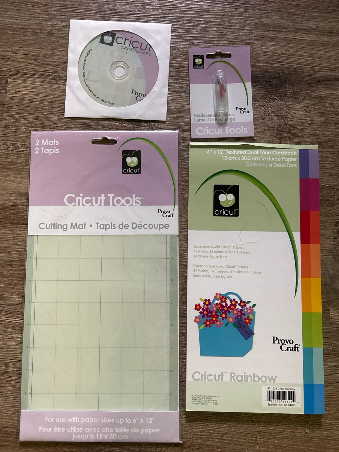 Vintage Cricut Expression Craft Bundle – Works Great! - photo 4