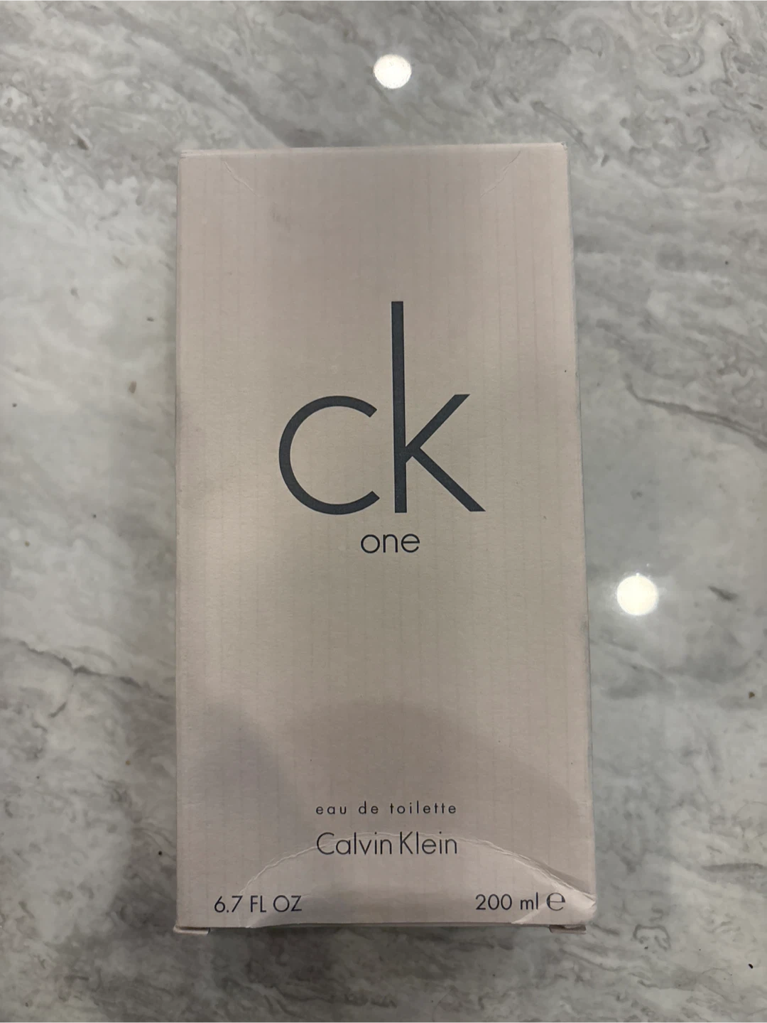 Calvin Klein CK One Eau de Toilette 200ml