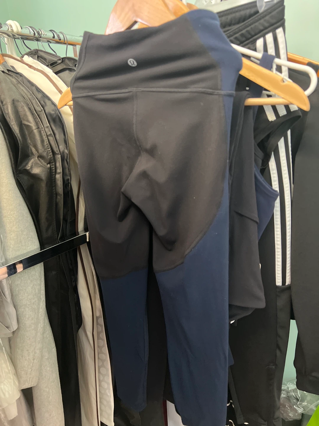 Lululemon Leggings - Black and Navy Blue - photo 4