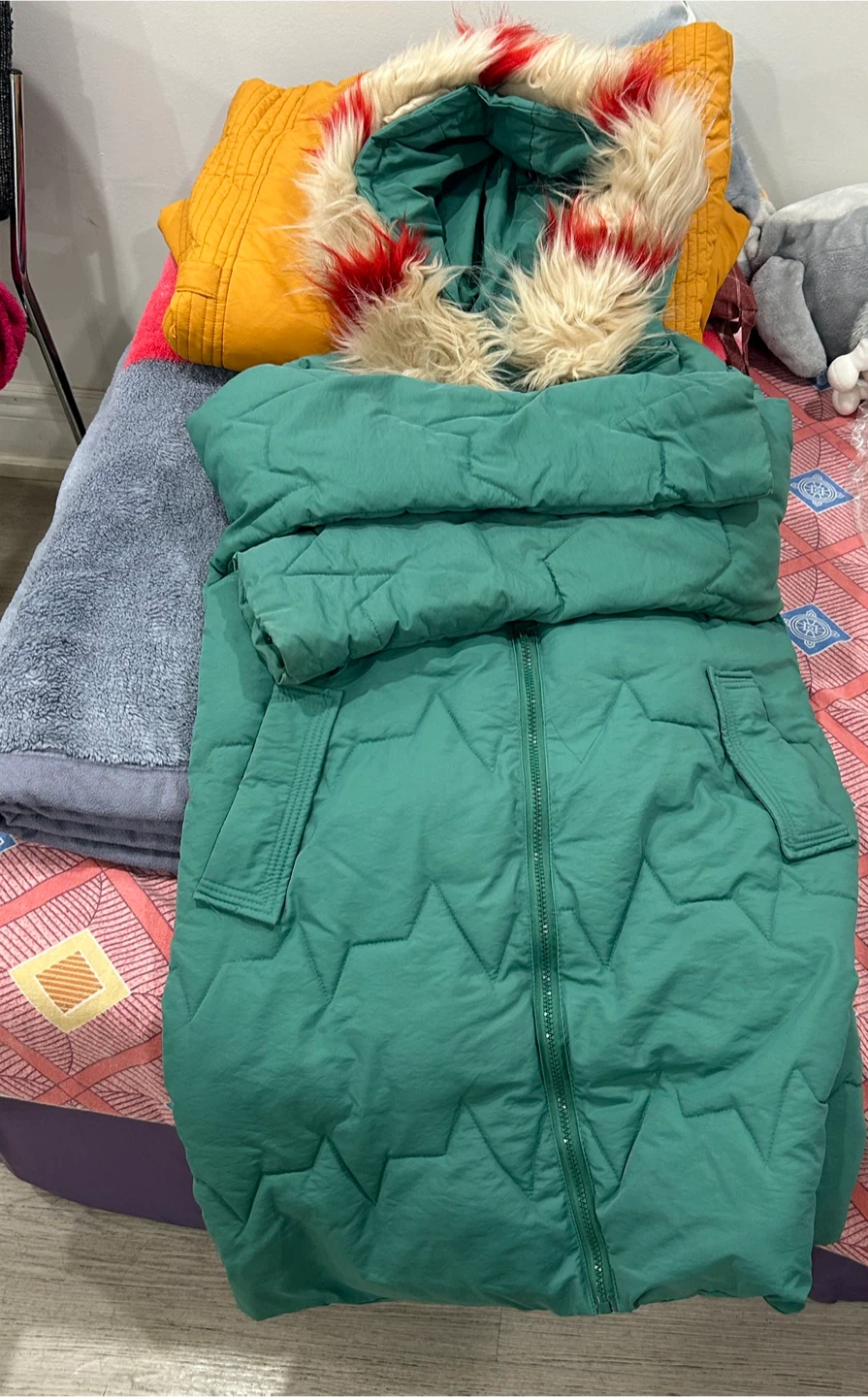Green Puffer Jacket with Faux Fur Trim
