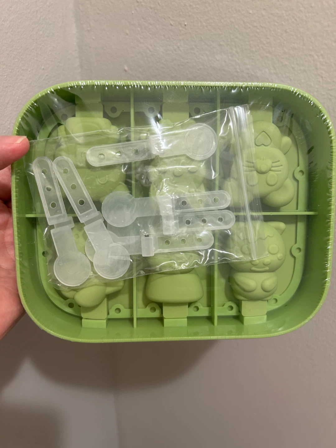 Brand New Silicone Ice Cube Trays & Popsicle Mold Set - photo 4
