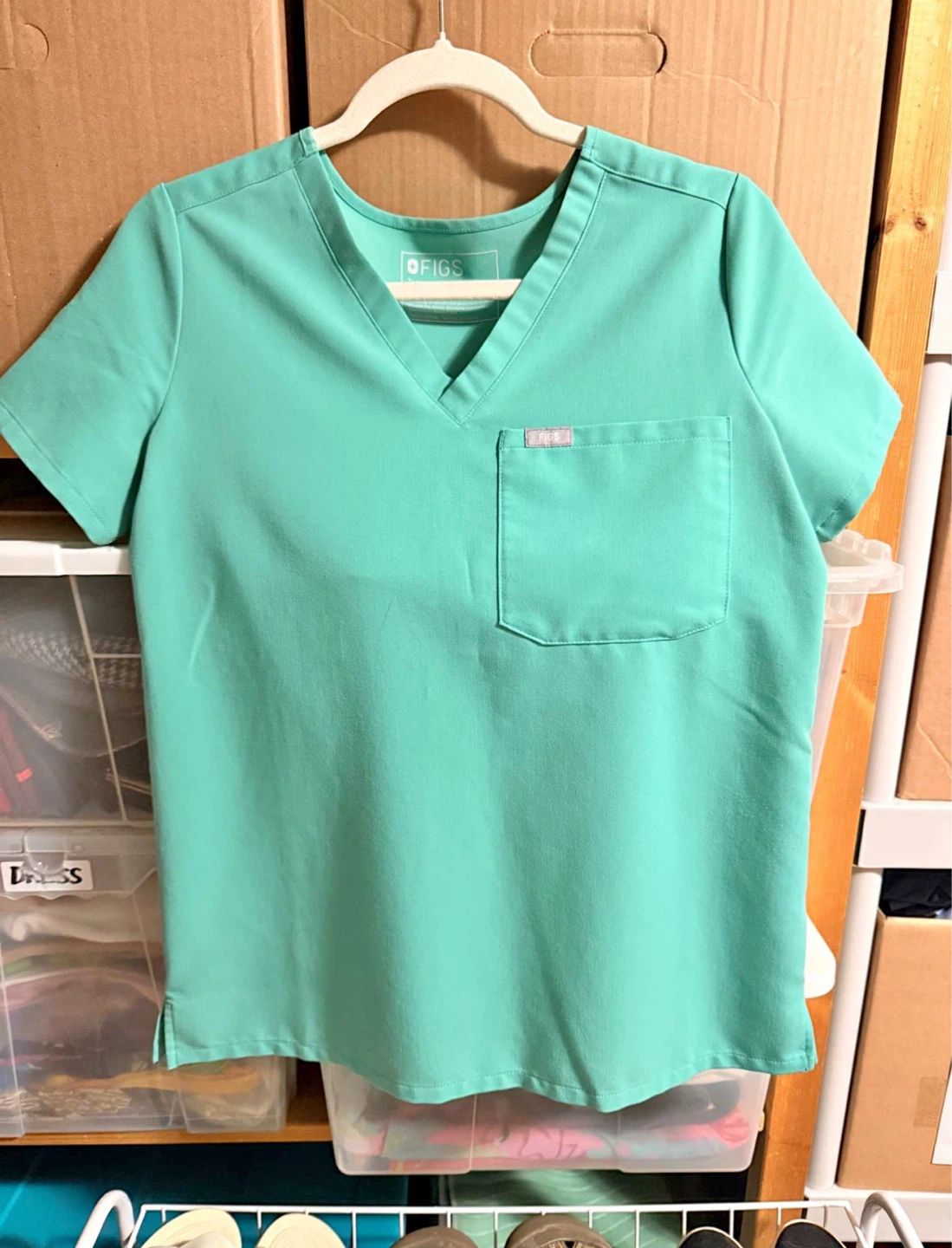 FIGS Scrub Top and Pants Set - Mint Green