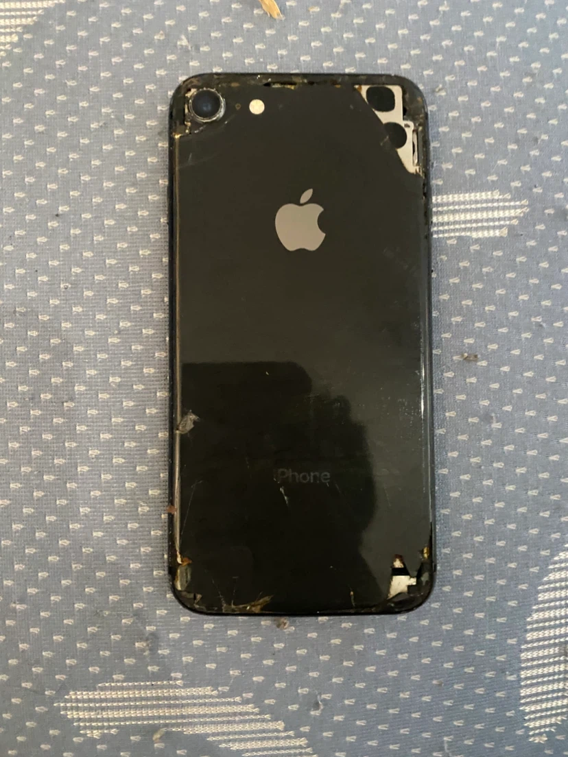Black Apple iPhone - Broken - photo 2