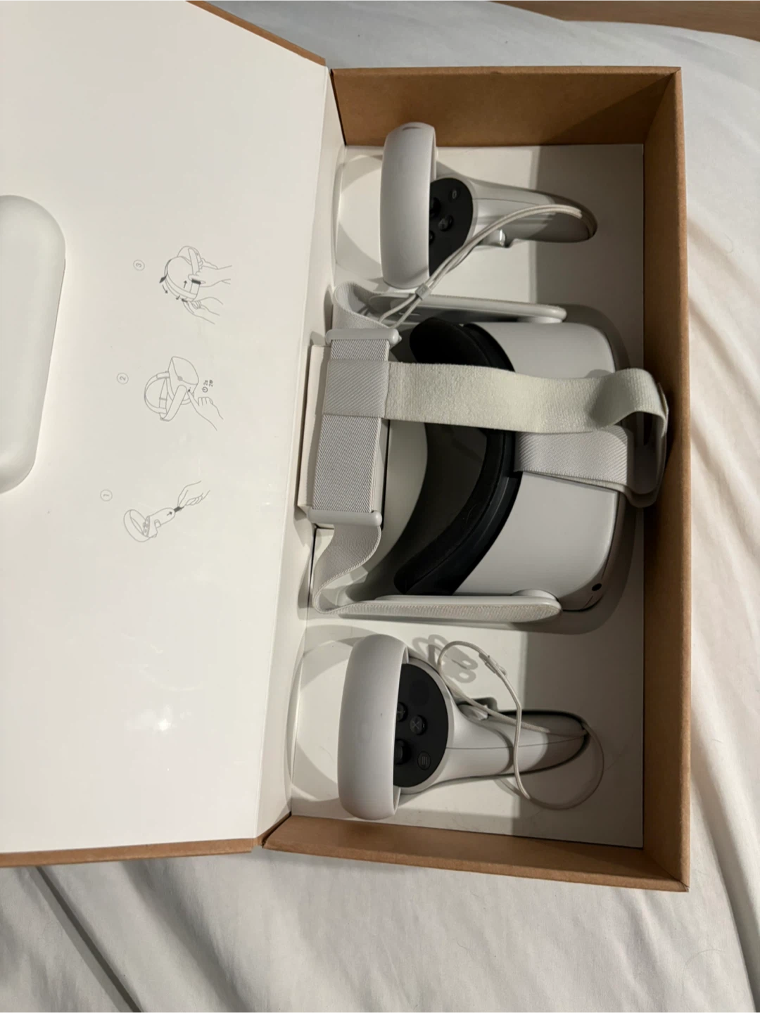 Oculus Quest 2 - photo 2