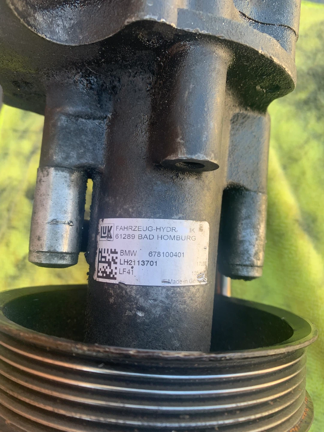 BMW X5 Power Steering Pump - photo 2