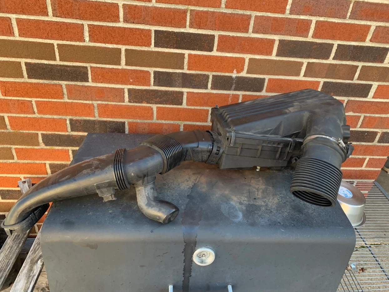 BMW X5 Air Intake Assembly