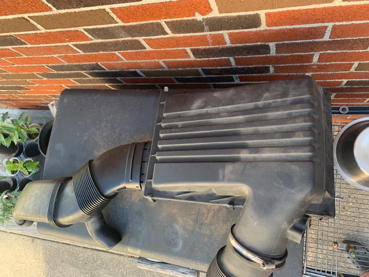 BMW X5 Air Intake Assembly - photo 2