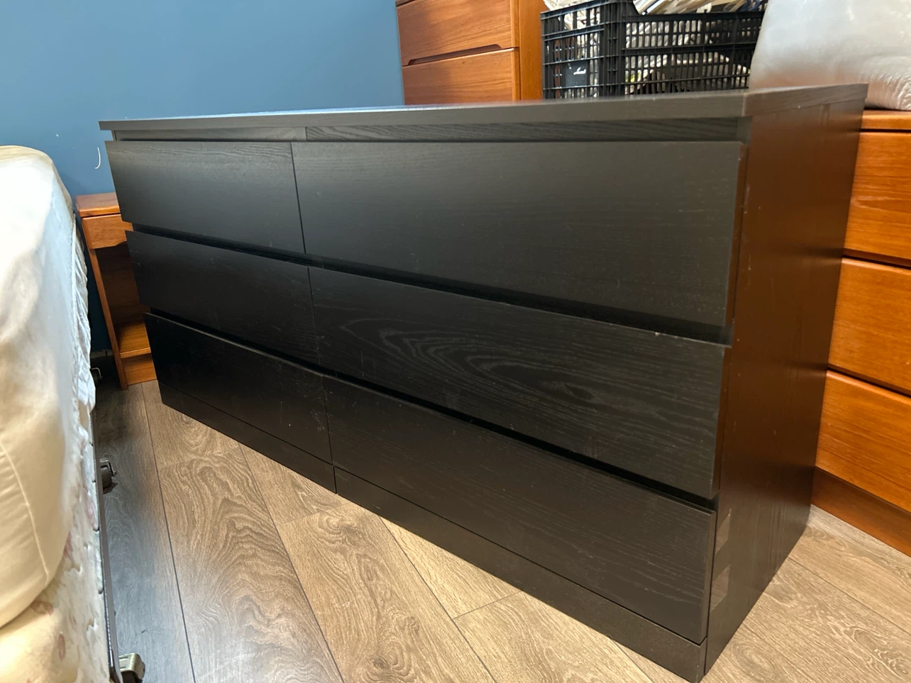 IKEA Malm 6-drawer dresser black brown