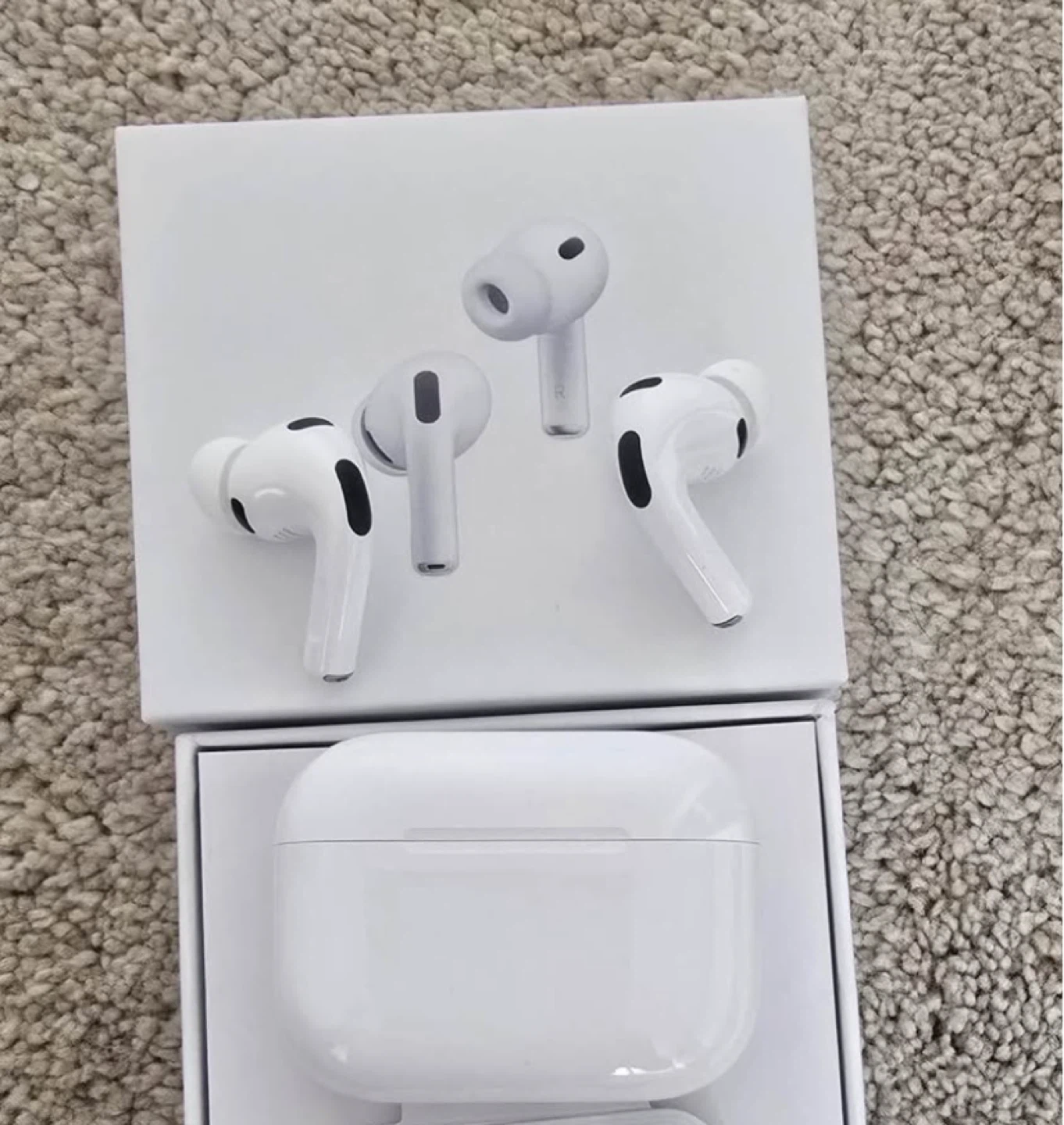Apple AirPods Pro 3 - photo 2